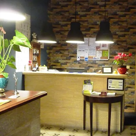 Hotel Restaurant Le Colombier Remoulins
